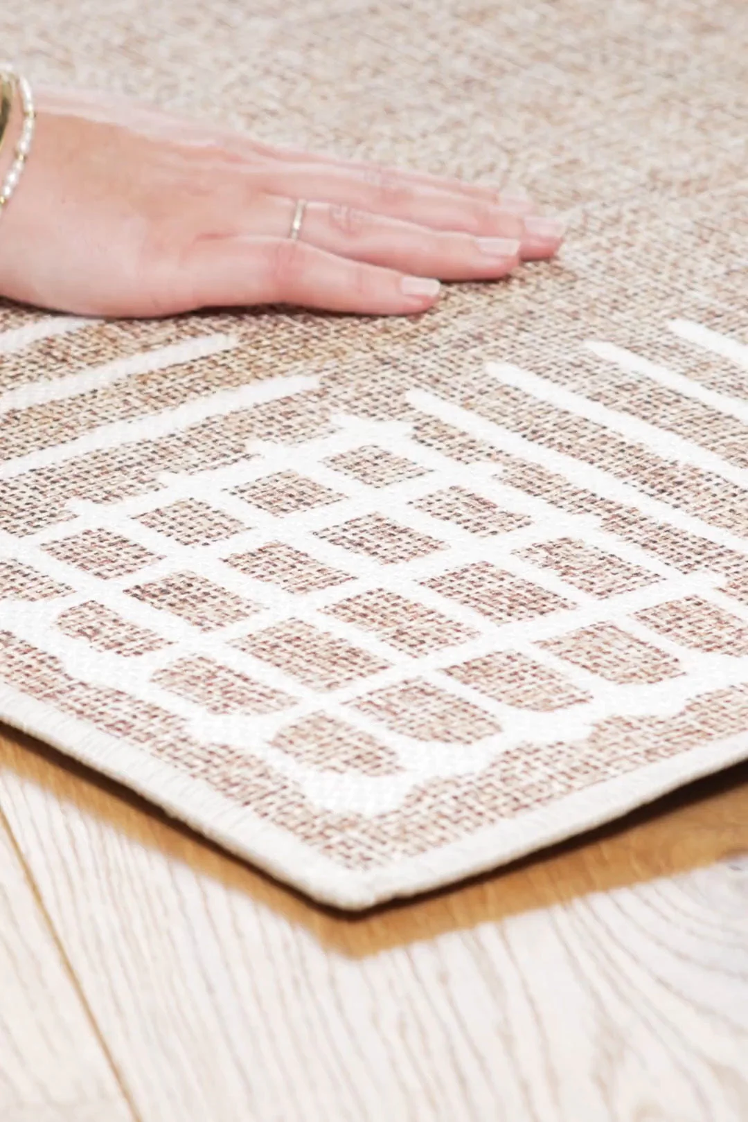 Jute-Haptik Mono Karneol Teppich - Image 10